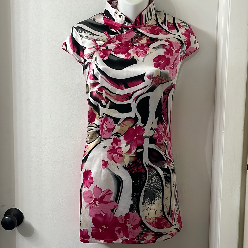 Laogudai Fuchsia and Black Asian silk blouse